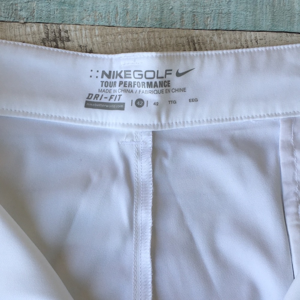White Nike Golf Performance Shorts - Picture 2 of 4